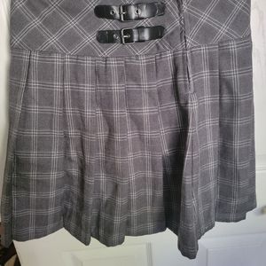 Mini/ midi skirt for women white/ black pattern